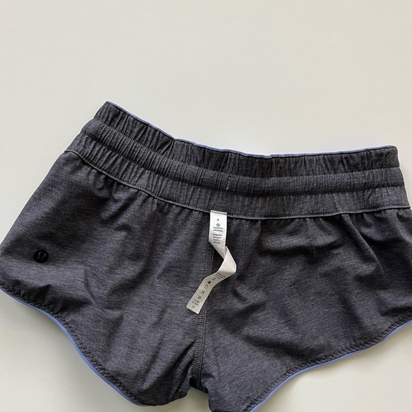 lululemon athletica Water: Surf Short -Lullaby/Heathered Texture Gray Size 4 - Picture 6 of 9
